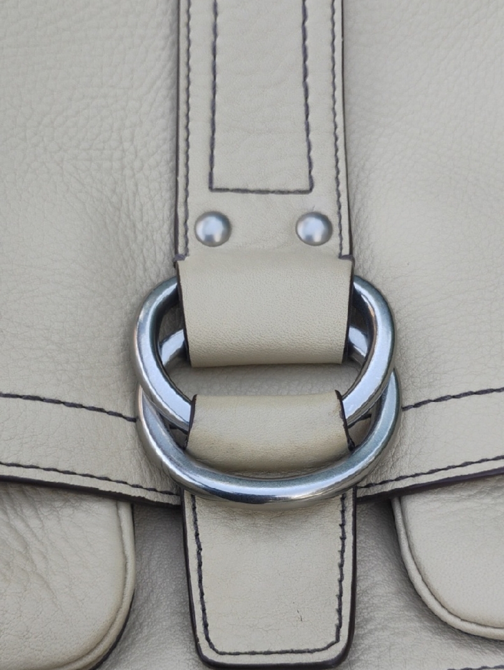Coach Chelsea F10893 In Beige Pebbled Leather 2010 Bag In Great Condition - Picture 8 of 10